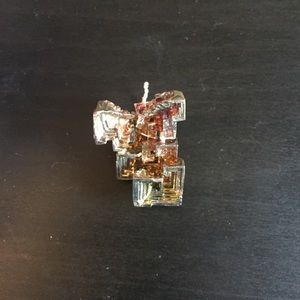 3/$20 ⚡️ Bismuth wire wrapped pendant